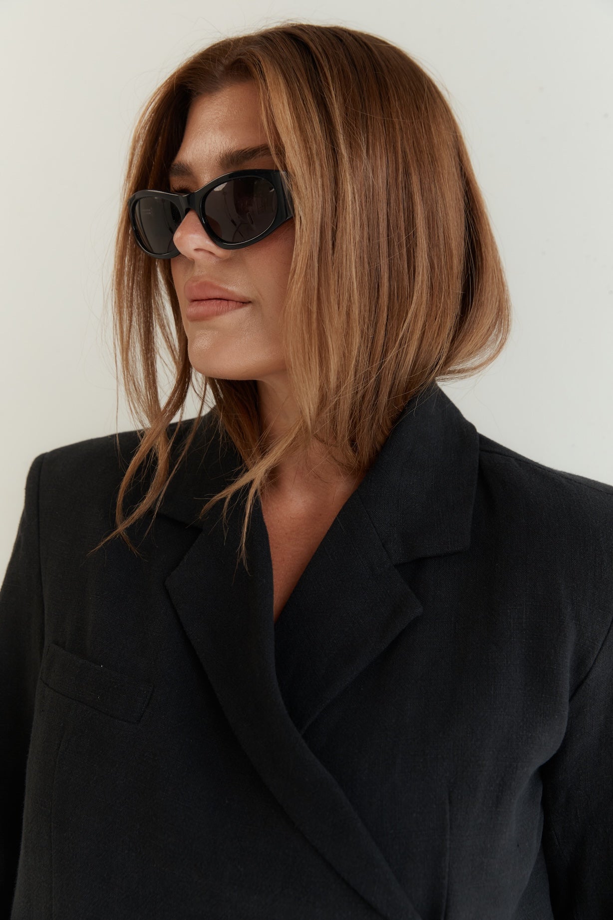 wilhelmina studio black linen blazer with back crossover detail