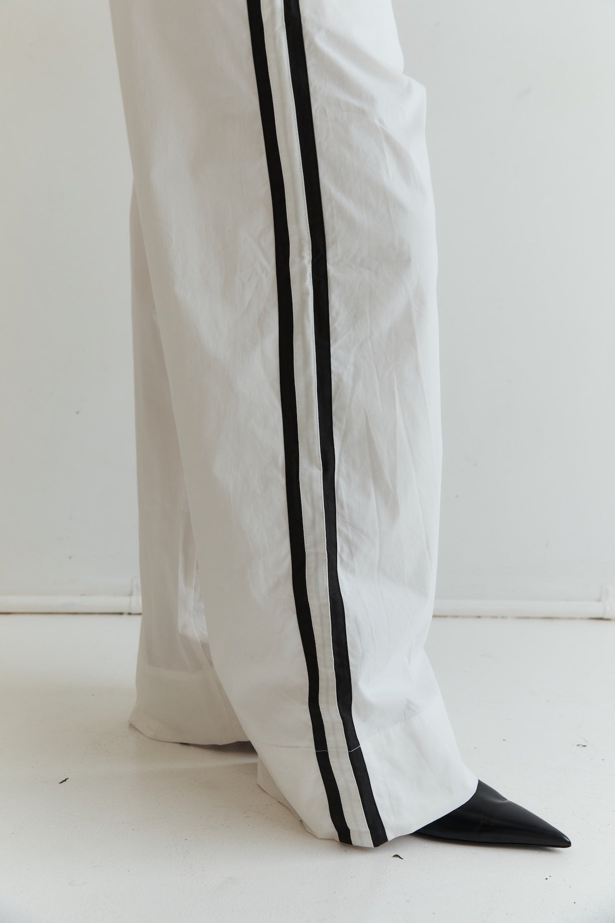 Athletic Drawstring Pant - White